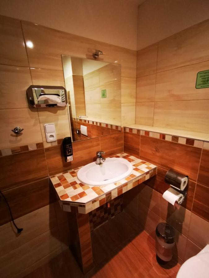 Hotel Palackeho 135 Melnik Bagian luar foto