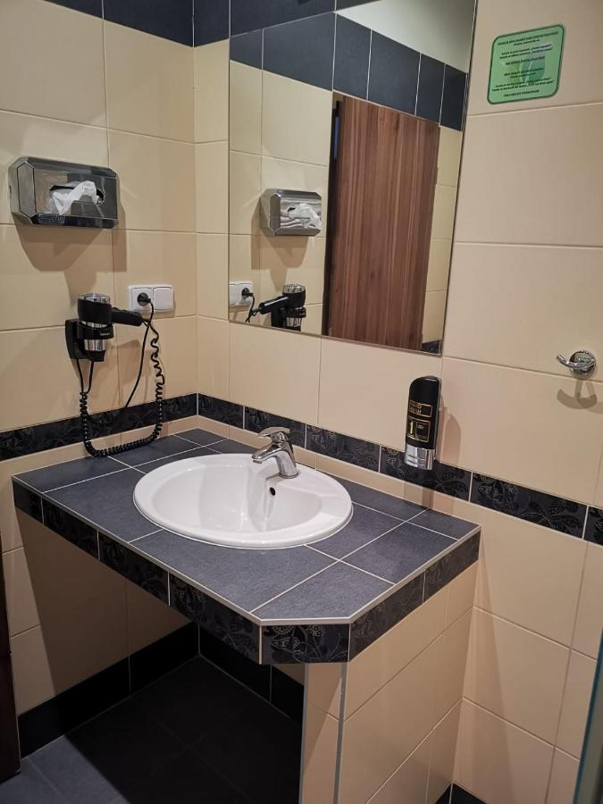 Hotel Palackeho 135 Melnik Bagian luar foto
