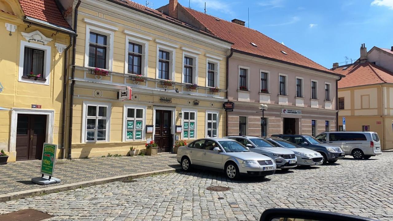 Hotel Palackeho 135 Melnik Bagian luar foto